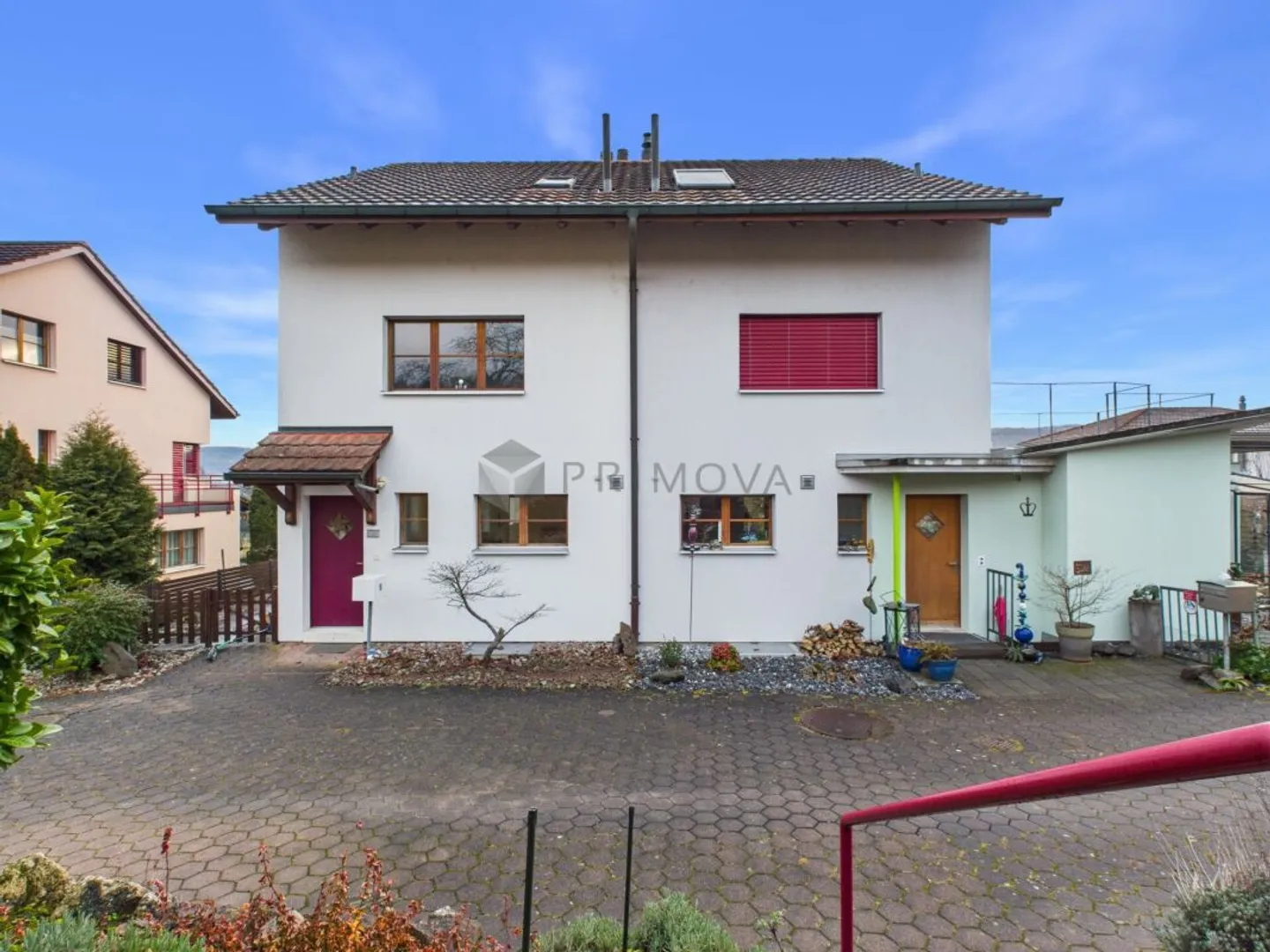 Maison jumelée familiale avec vue dégagée et proximité de la nature - Photo 1 sur 10