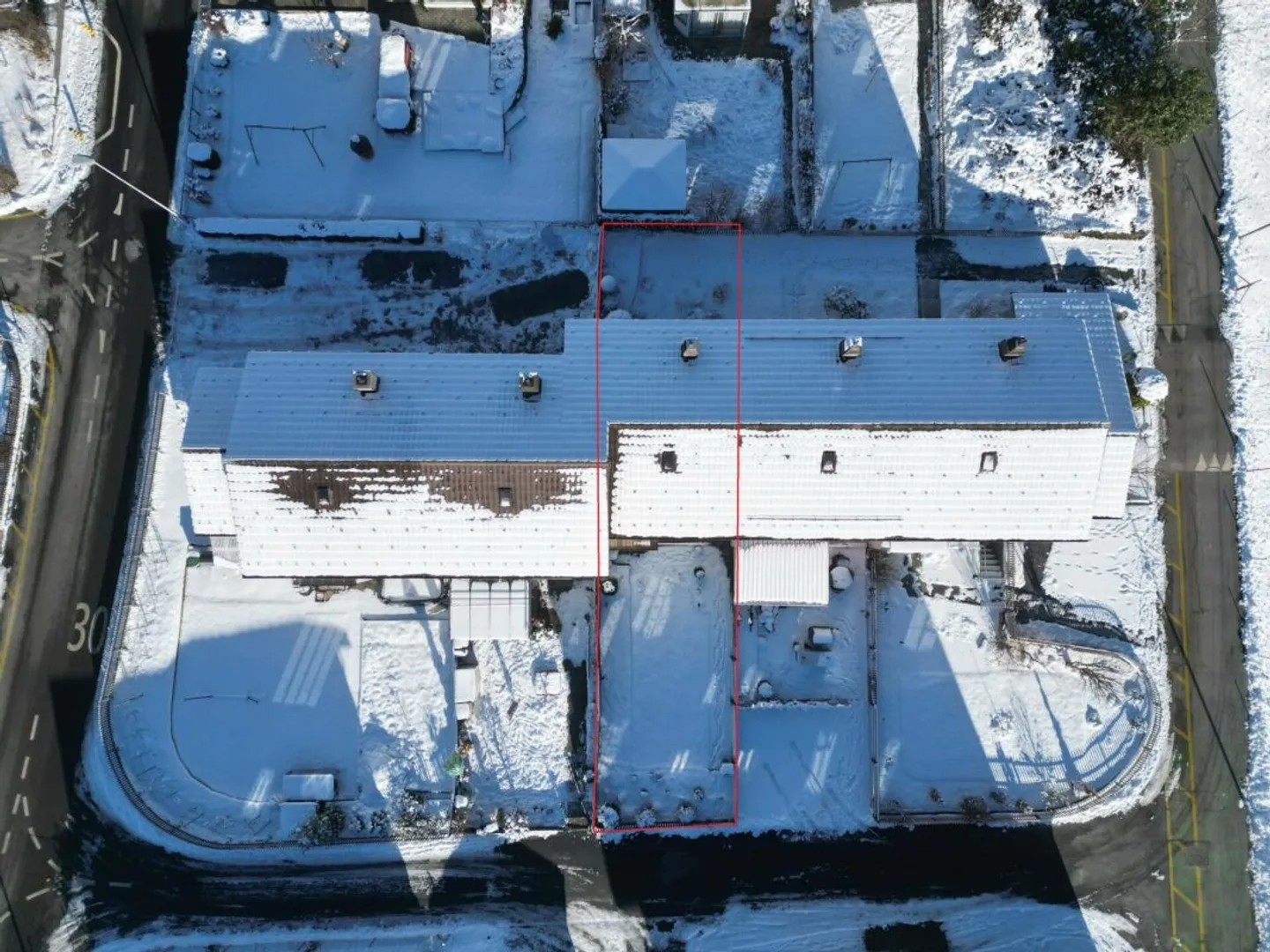 Charmantes Reihenhaus mit Garten an familienfreundlicher Lage in Netstal GL - Foto 4 di 8