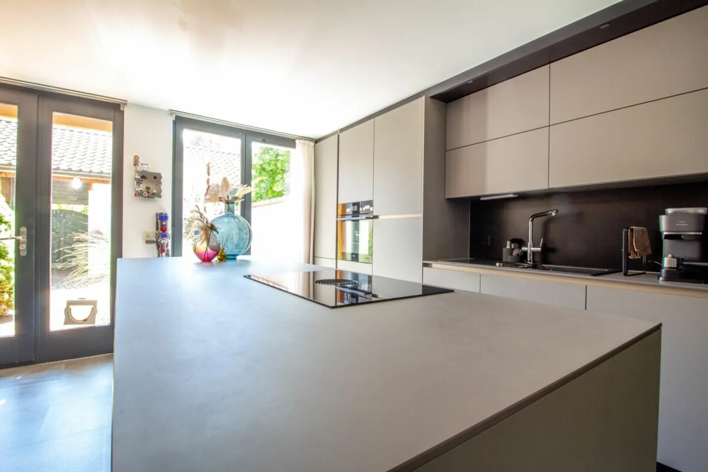 Renovated and family-friendly 5.5 room terraced single-family house - Photo 4 of 13