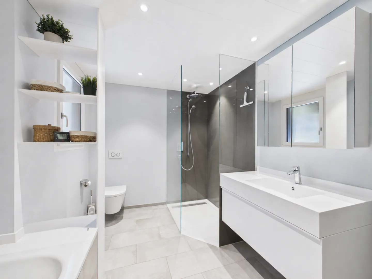 Due unità residenziali e un impressionante padiglione commerciale - Foto 11 di 11