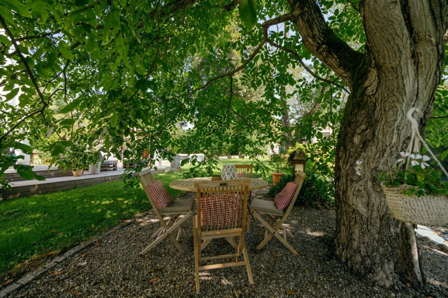 Histoire, Style et Nature - Votre Bijou Résidentiel sur le Canal de la Reuss - Photo 9 sur 13