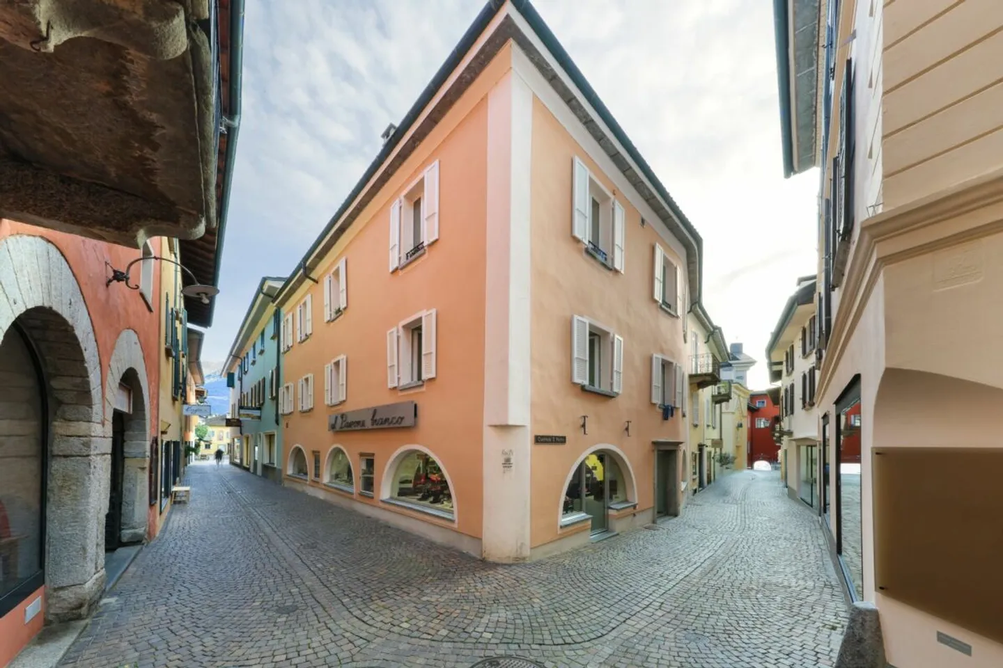 ASCONA - Prestigious income property in the nucleus - Photo 2 of 7