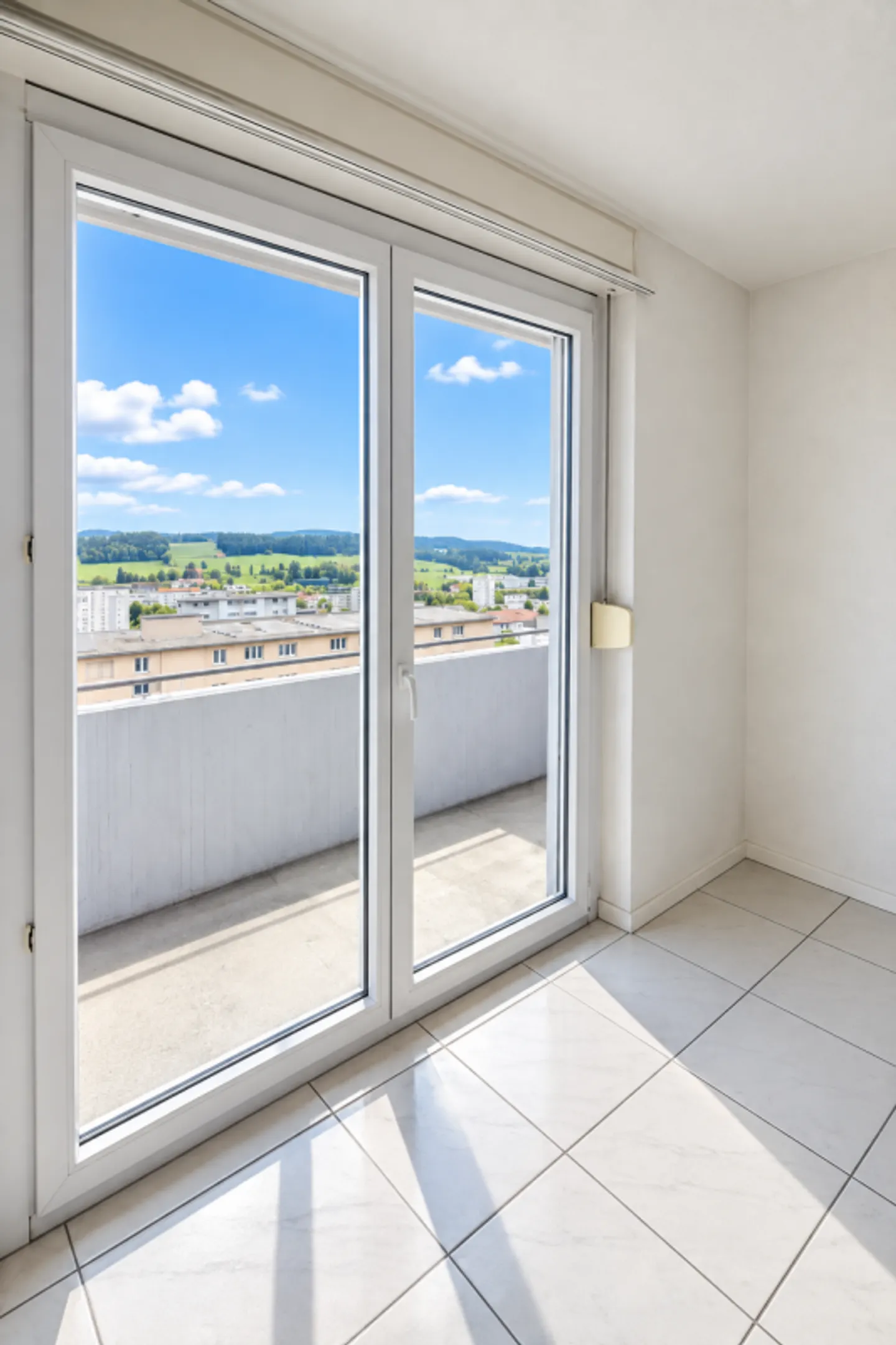 Appartement lumineux avec vue panoramique - Photo 6 sur 13