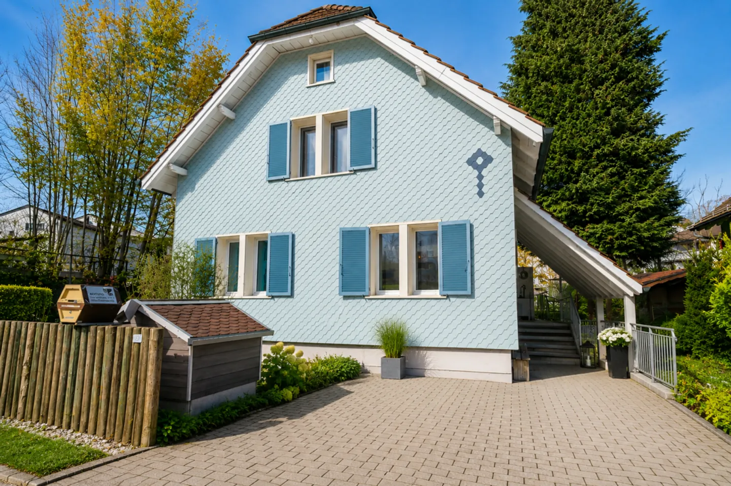 Familial. Lumineux. Central 5.5 Pièces Maison Individuelle à Oberuzwil - Photo 7 sur 13