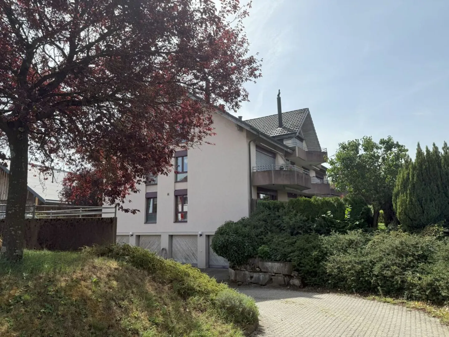 Appartement au rez-de-chaussée abordable et beau à Siselen près de la station BTI - Photo 1 sur 13