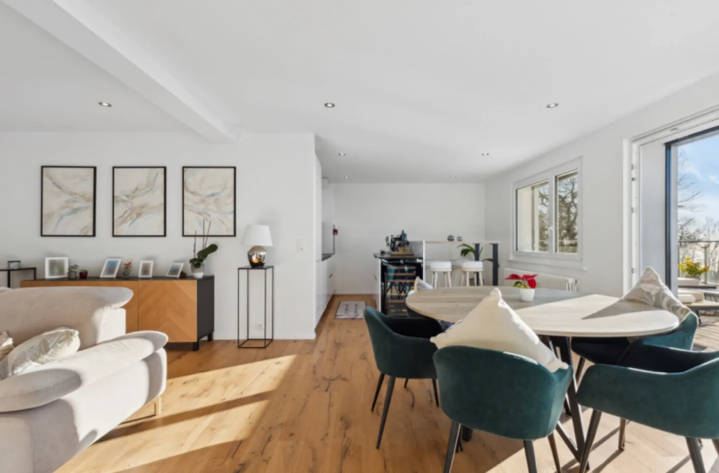 Stunning Attic with Lake View - Photo 4 of 13