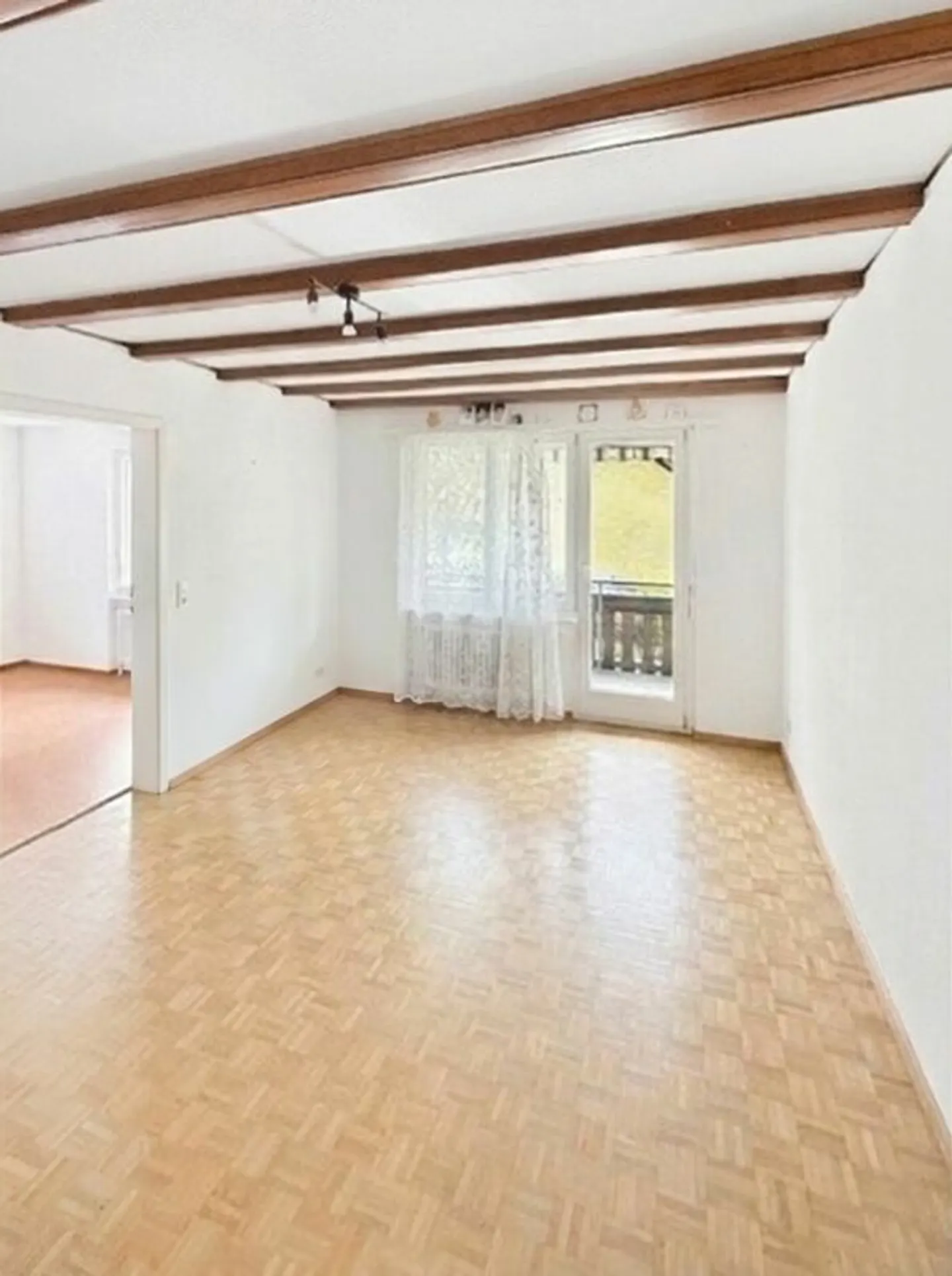 Geräumige 4 Zimmer-Wohnung an zentraler Lage - Foto 1 von 9