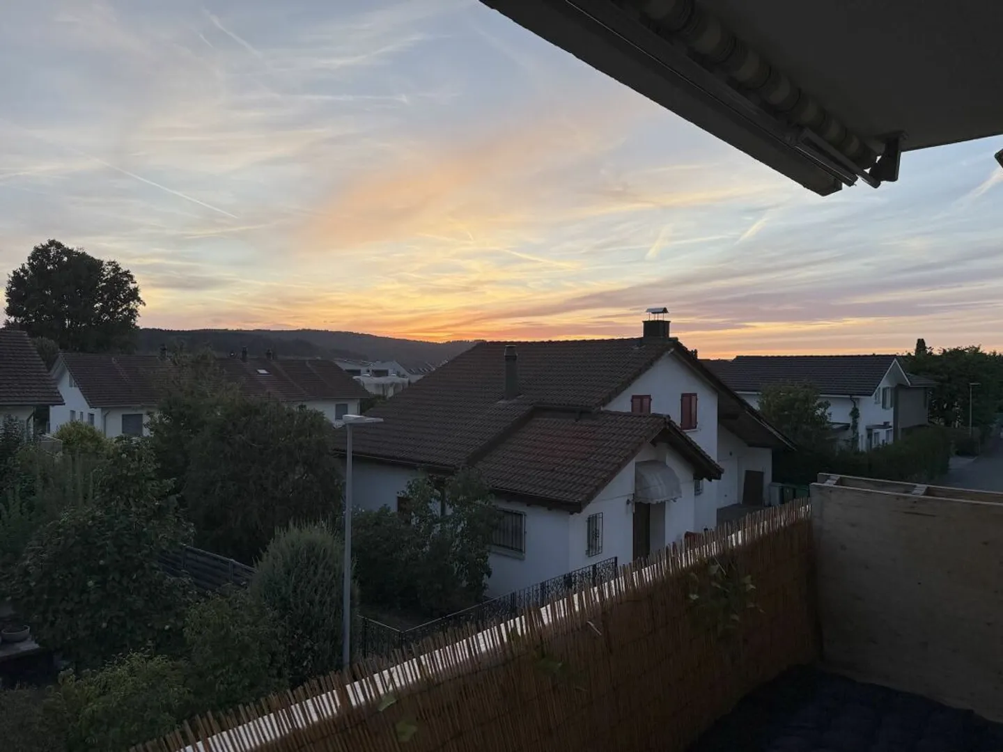 Casa ben curata con due balconi - Foto 1 di 11