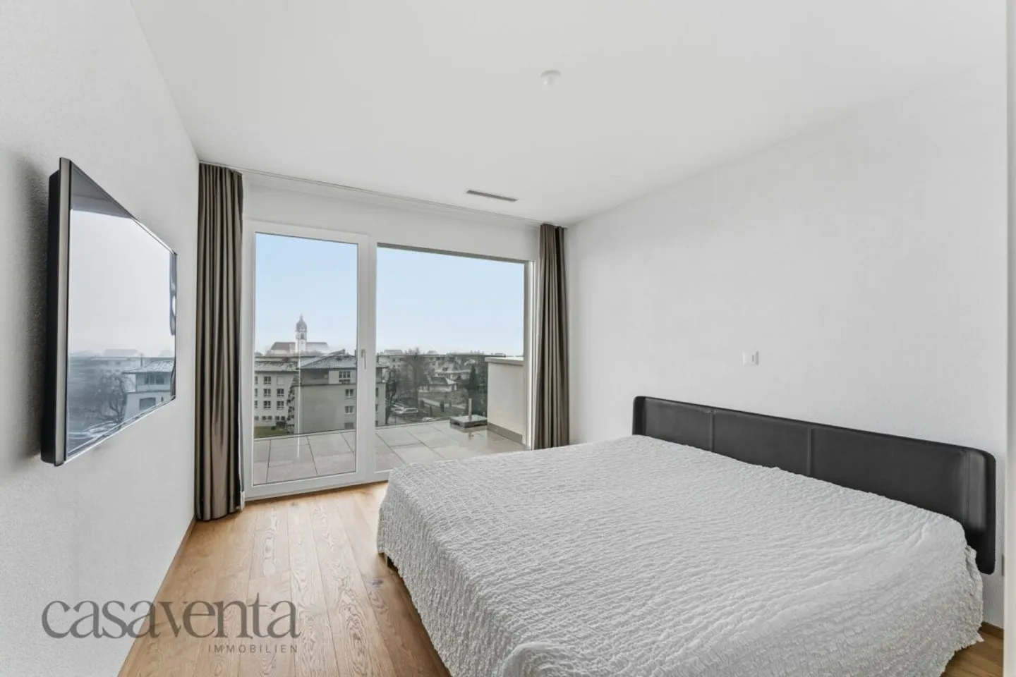 Condominium exclusif avec vue panoramique et soleil du soir - Photo 7 sur 13