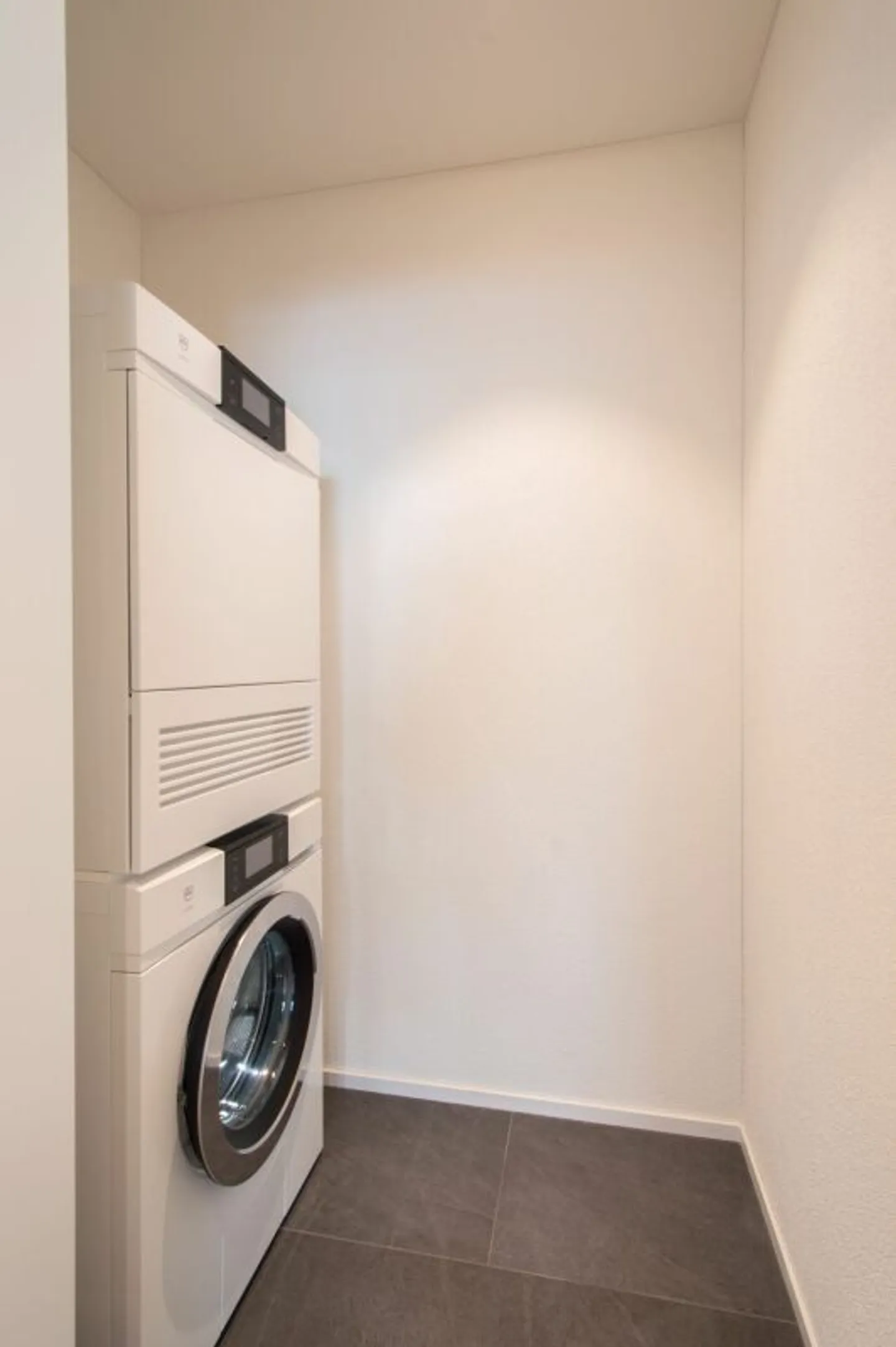 Appartamento familiare come nuovo in una posizione tranquilla e centrale - Foto 9 di 13