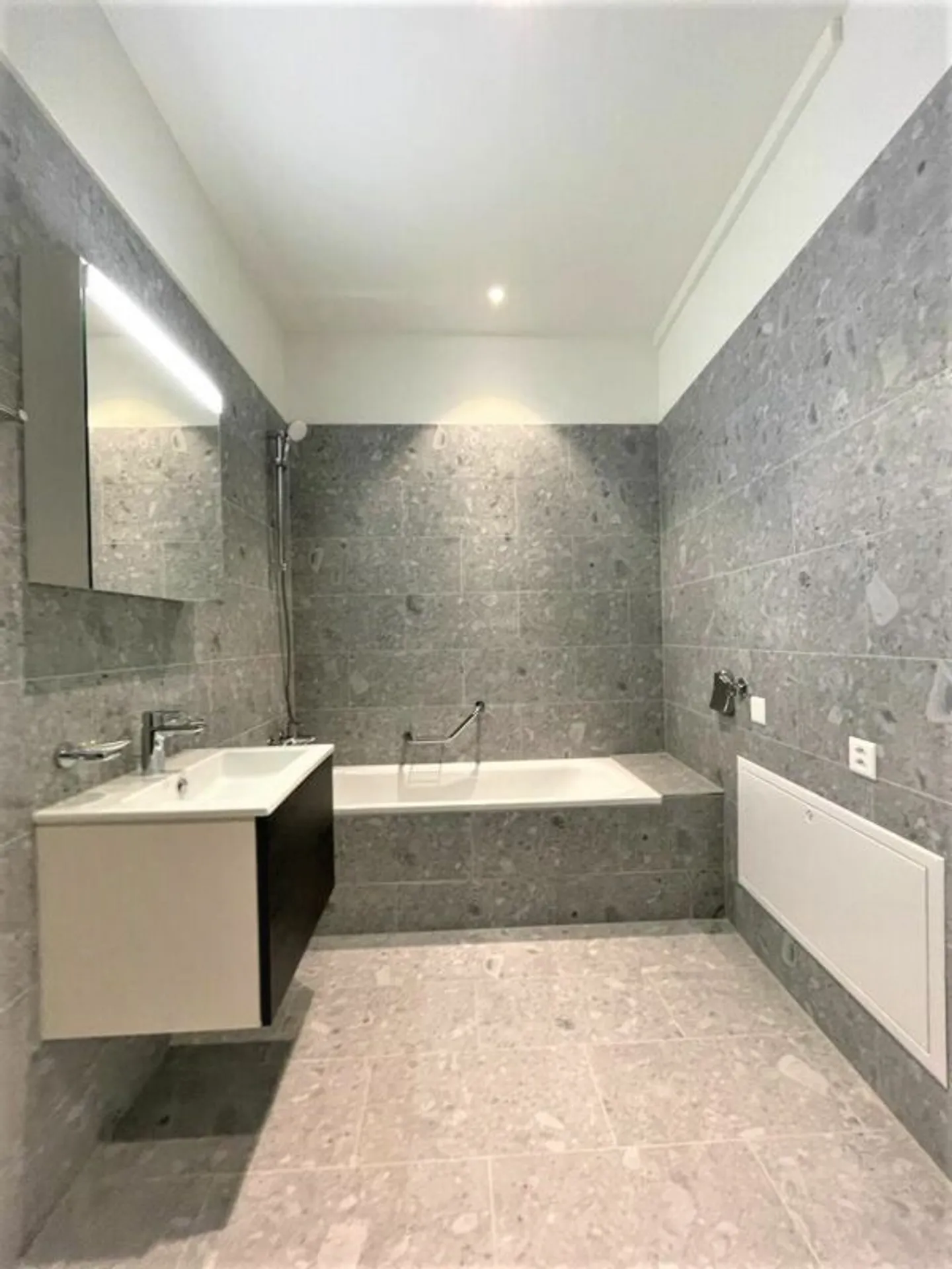 Moderne Duplex-Wohnung mit Terrasse - Foto 13 von 13