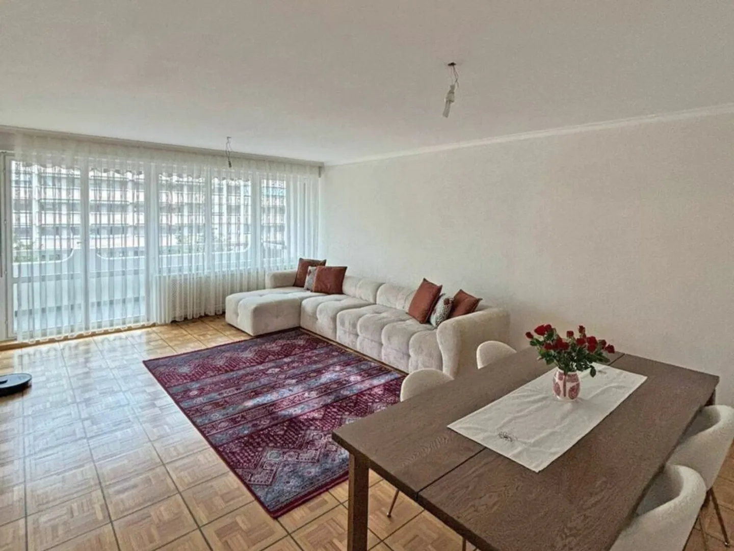 Beautiful apartment in the heart of Champel facing Parc Bertrand - Photo 2 of 9