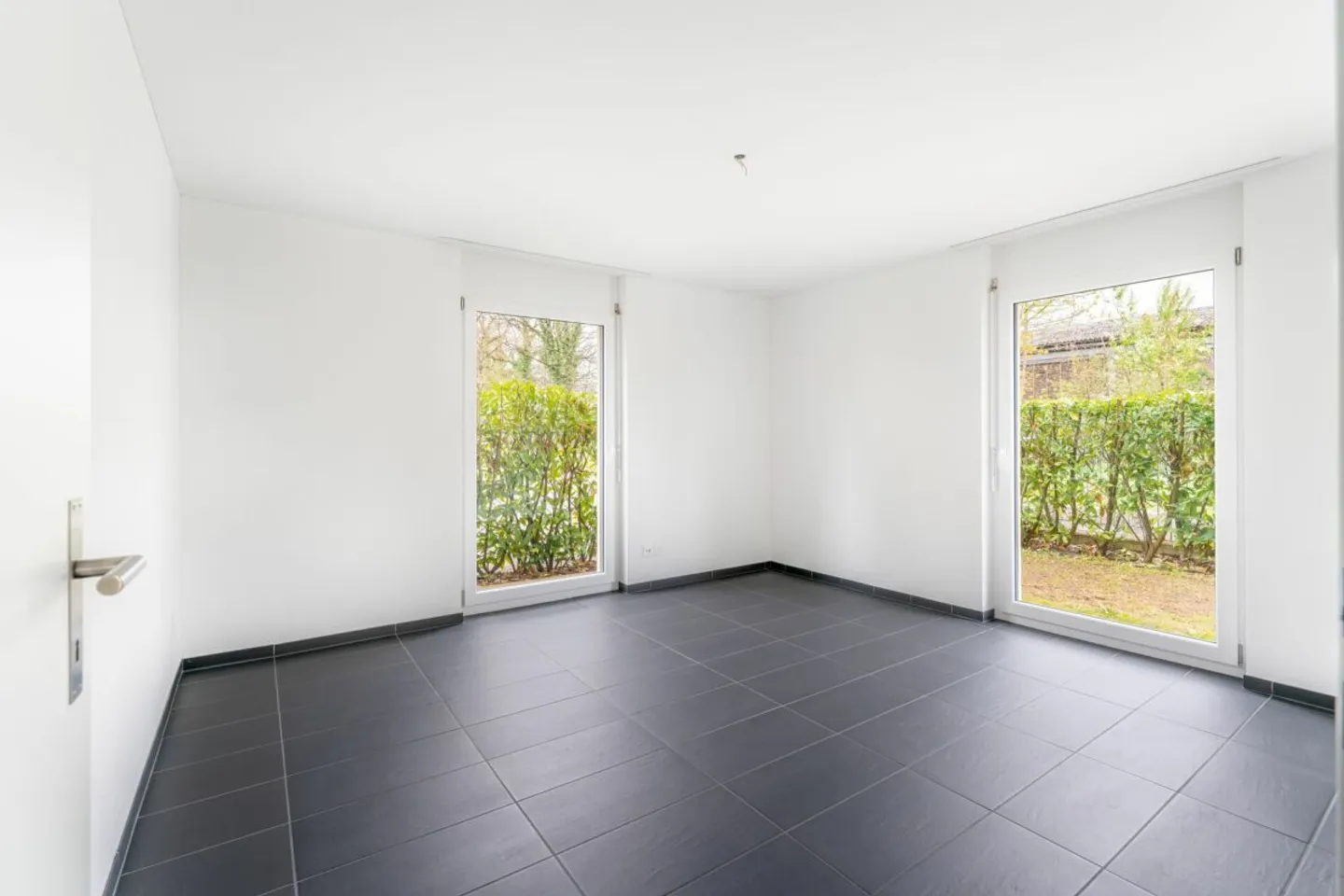 Well-maintained 3.5 room apartment in a quiet location on the upper floor - Photo 12 of 13