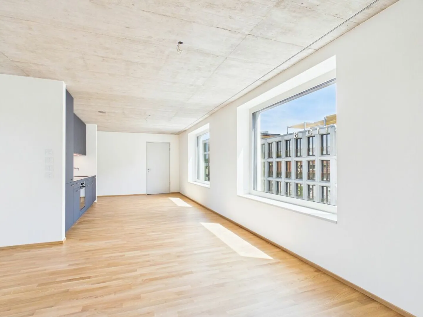 Modernes Apartment mit Balkon - Foto 10 von 13