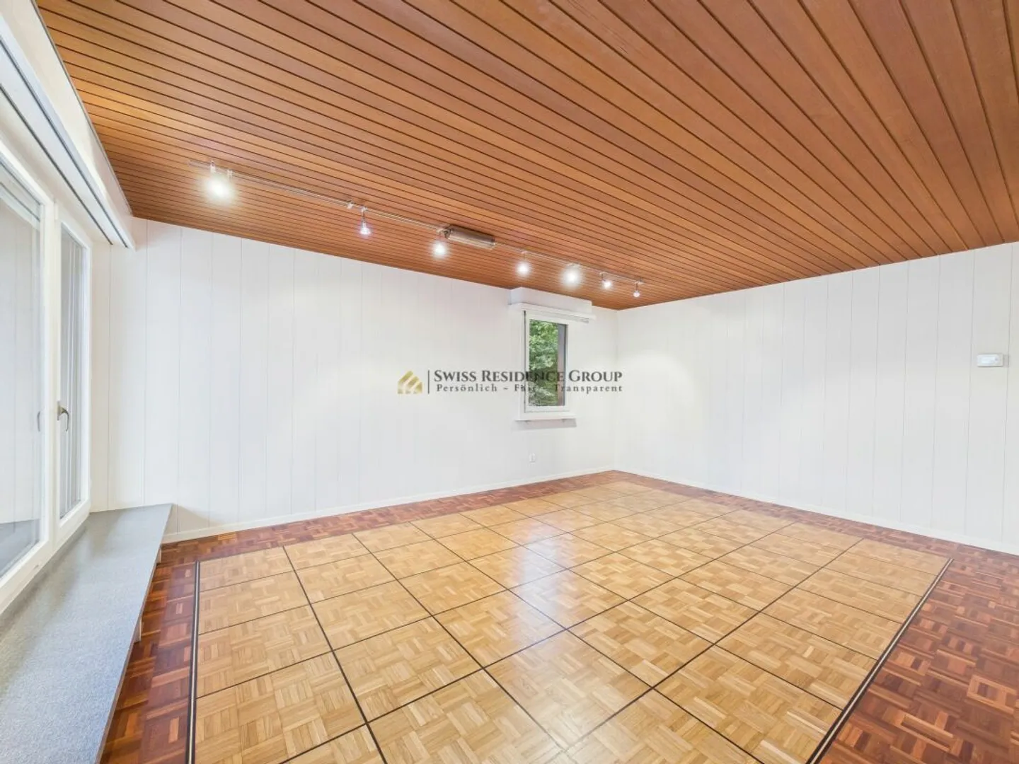 Vivere soleggiato e fiscalmente vantaggioso: Casa unifamiliare in una posizione tranquilla - Foto 3 di 13