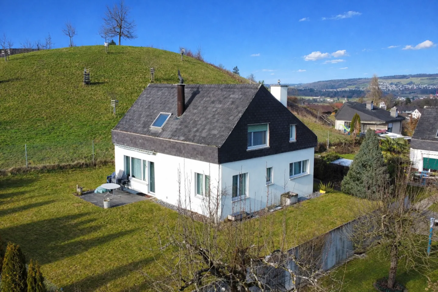 FREISTEHEND | RUHIG | SONNIG | FAMILIENFREUNDLICH | NATURNAH - Photo 1 of 13