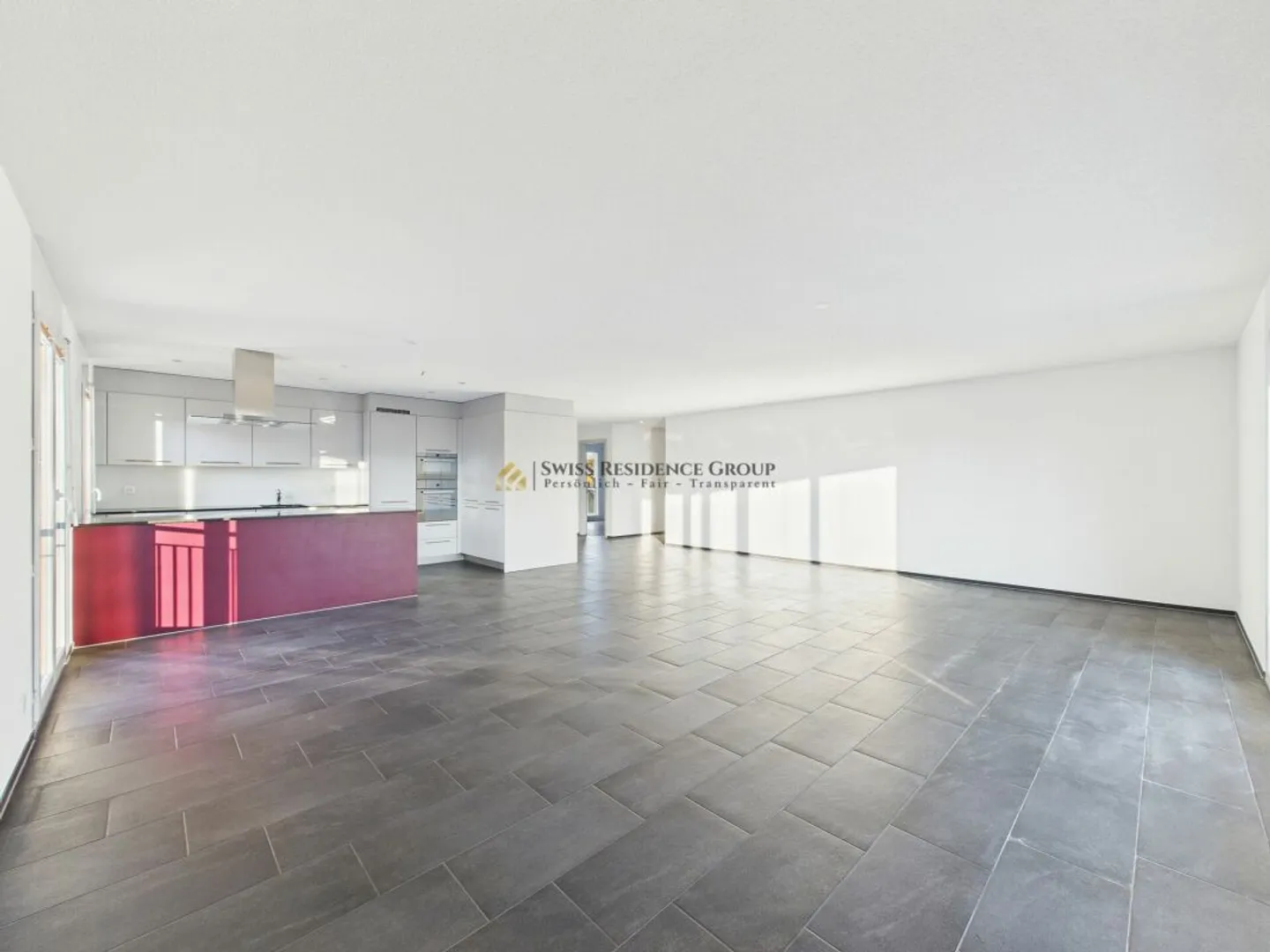 Modern apartment with a view and sunshine - Photo 1 of 12