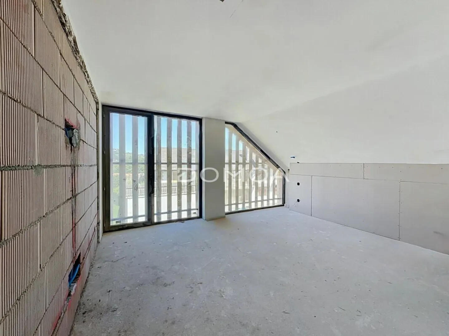 Exceptional 6.5-room triplex in the heart of a renovated farmhouse - Photo 9 of 13