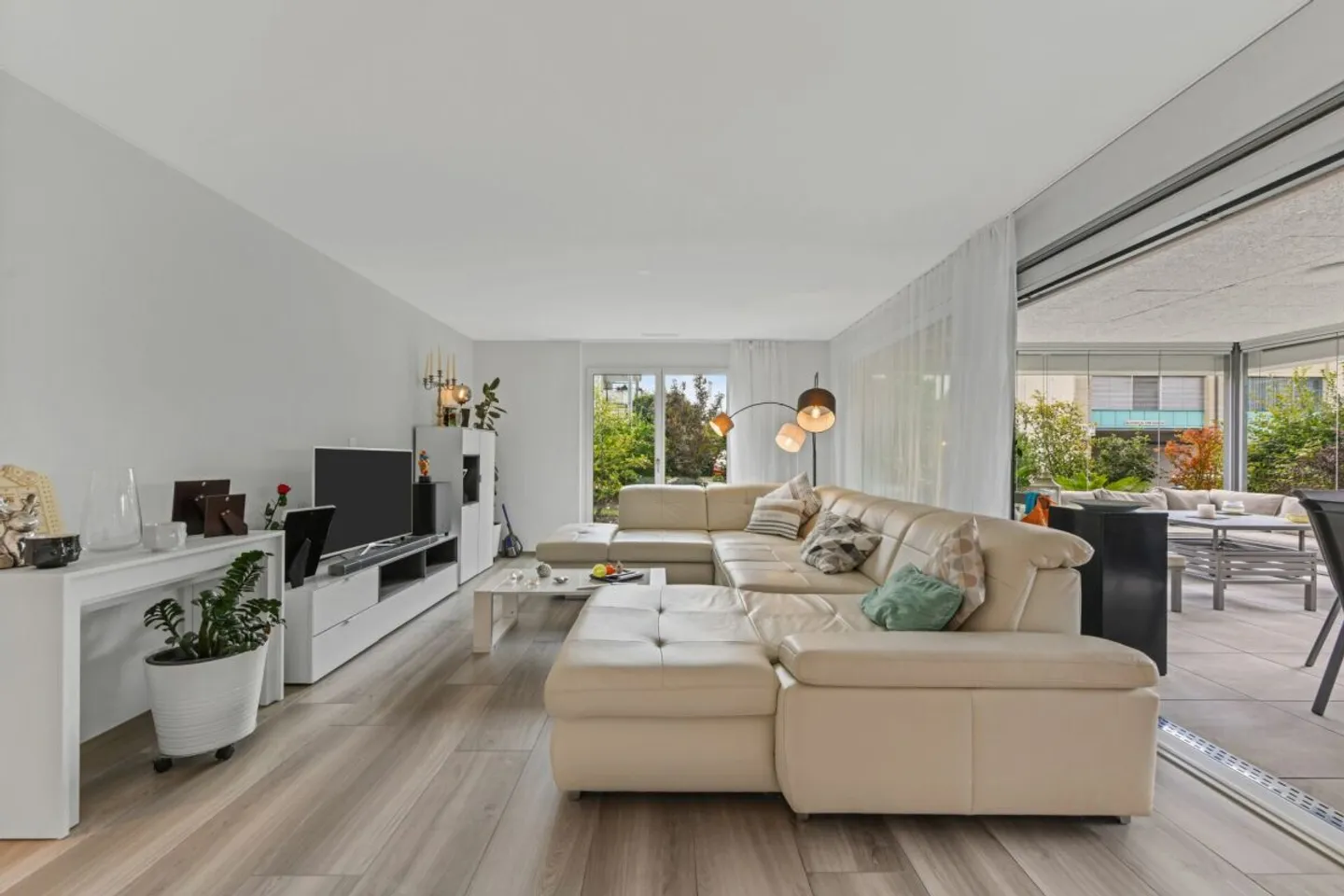 Exklusive Gartenwohnung mit Terrasse und idyllischem Garten in zentraler Lage - Foto 10 von 13