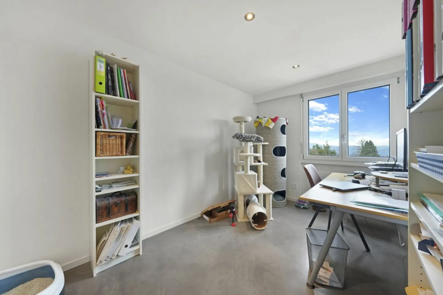 Exclusive Living Comfort: 5.5-Room Apartment with approx. 150 m² of Living Space - Photo 10 of 13