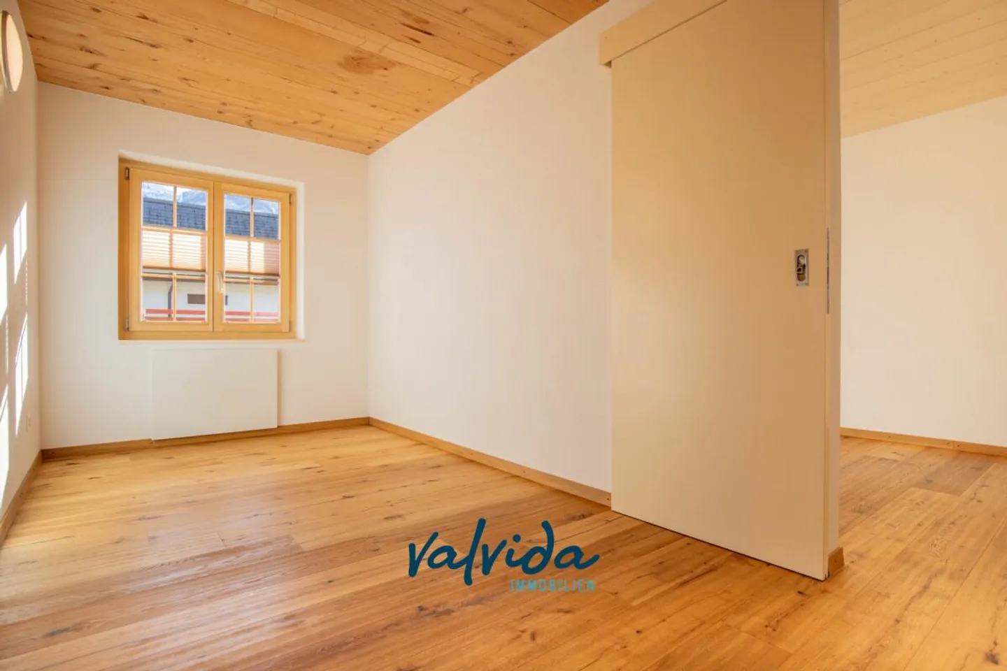 Appartamento moderno di 3,5 locali in affitto a Varen - Foto 6 di 9