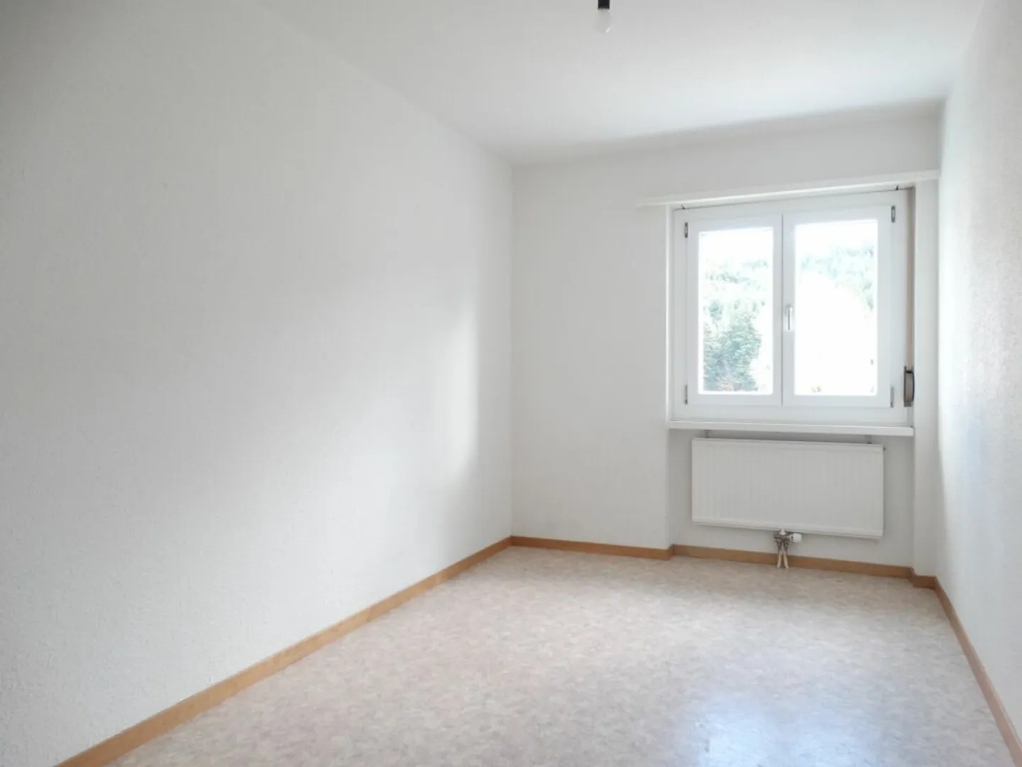 Bright 4.5-Room Apartment - Photo 5 of 8