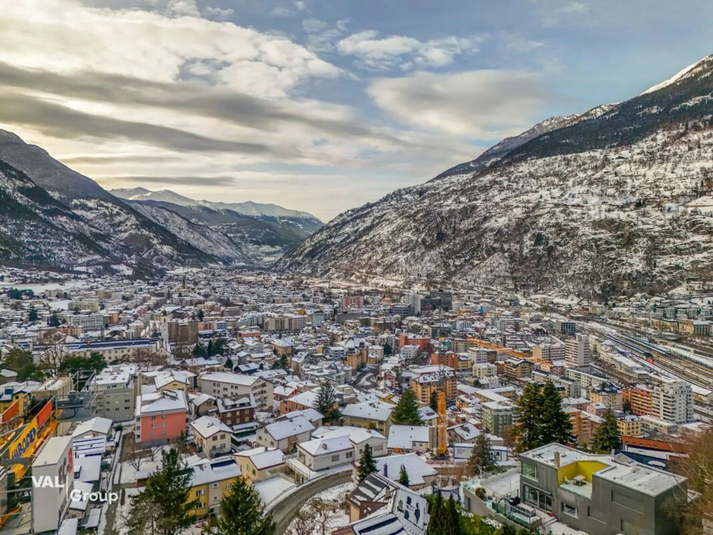 Exclusive 5.5 Room Apartment - Ground Floor Apartment with Plenty of Space and Comfort - Photo 9 of 9