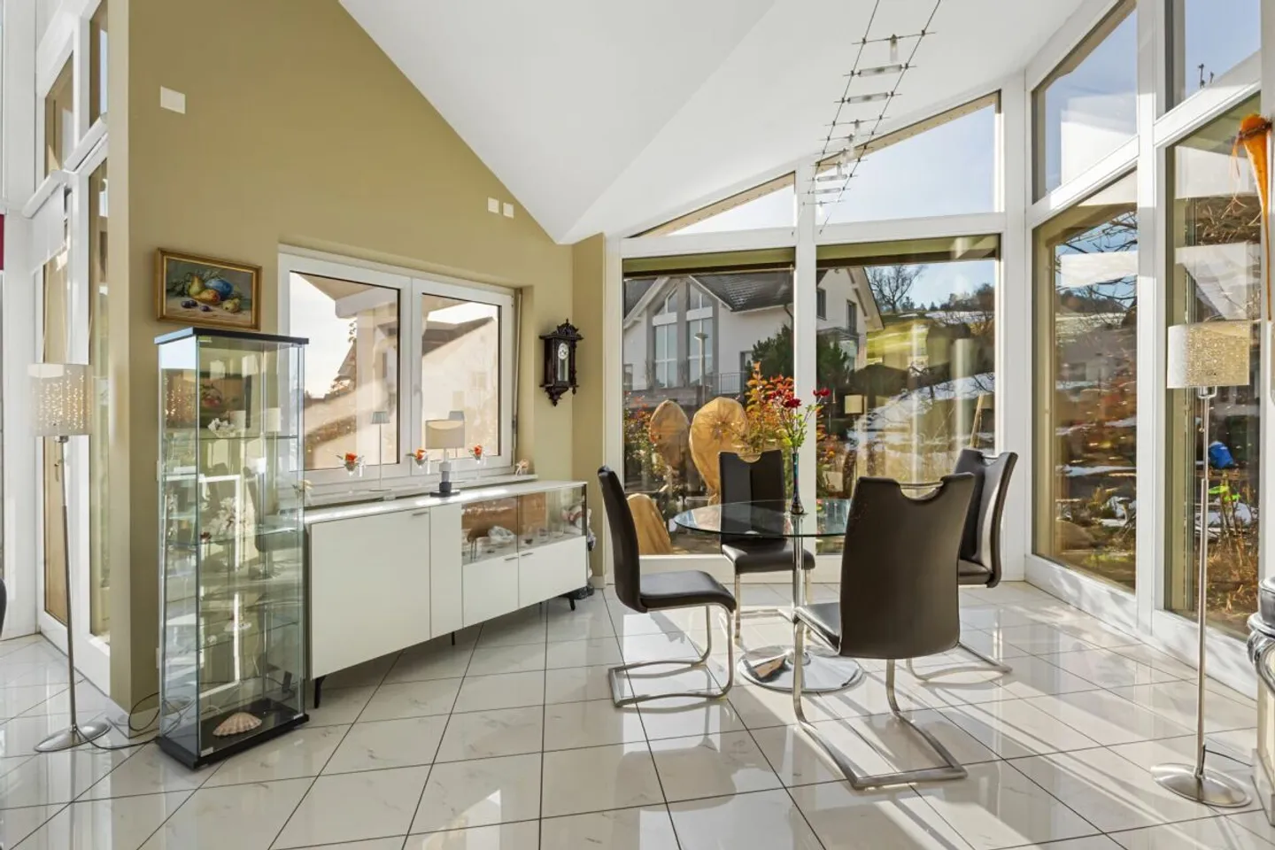 Bungalow elegante in un quartiere tranquillo - Foto 3 di 10