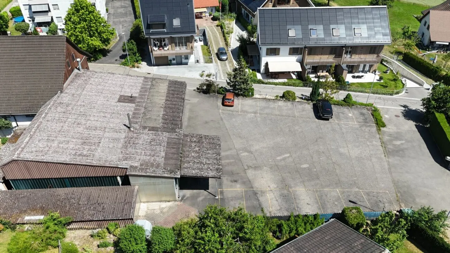 ESPACES DE STATIONNEMENT EXTÉRIEURS À LOUER - Photo 3 sur 4