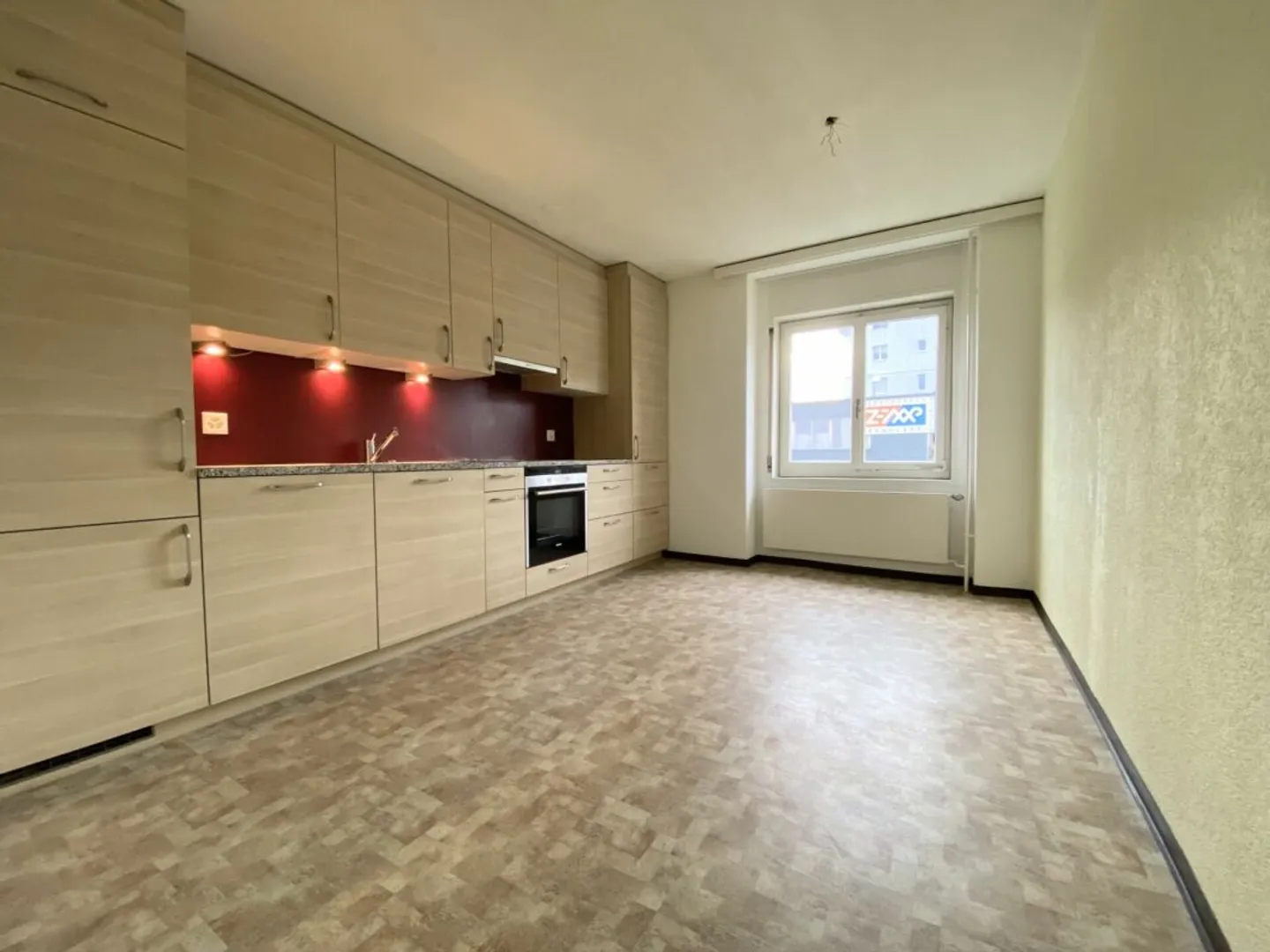 Spacious 3.5-room apartment on the raised ground floor - Photo 1 of 6