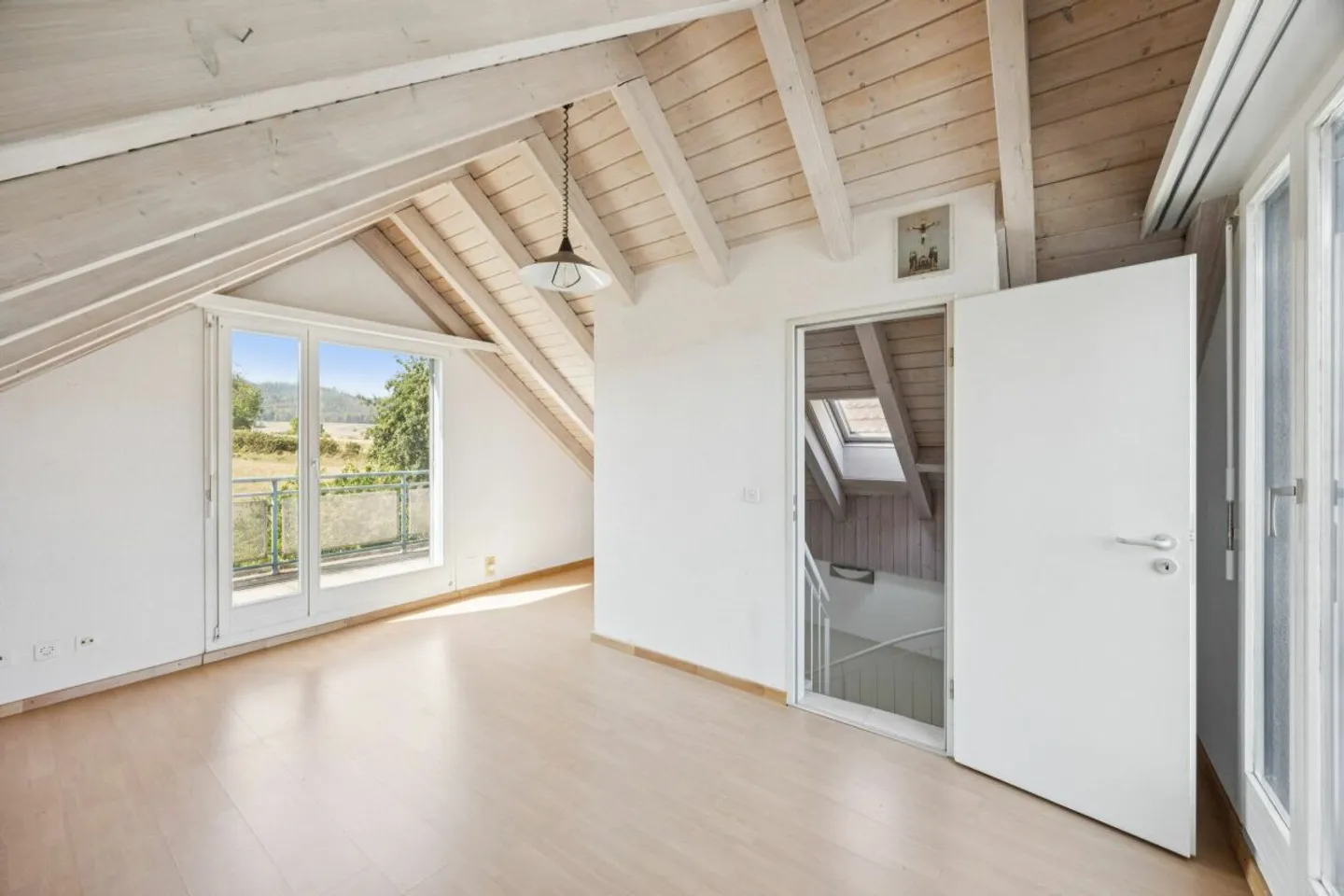 Modernes 5 ½-Zimmer-Reihen-Einfamilienhaus mit Garage und schöner Aussicht - Photo 10 of 10