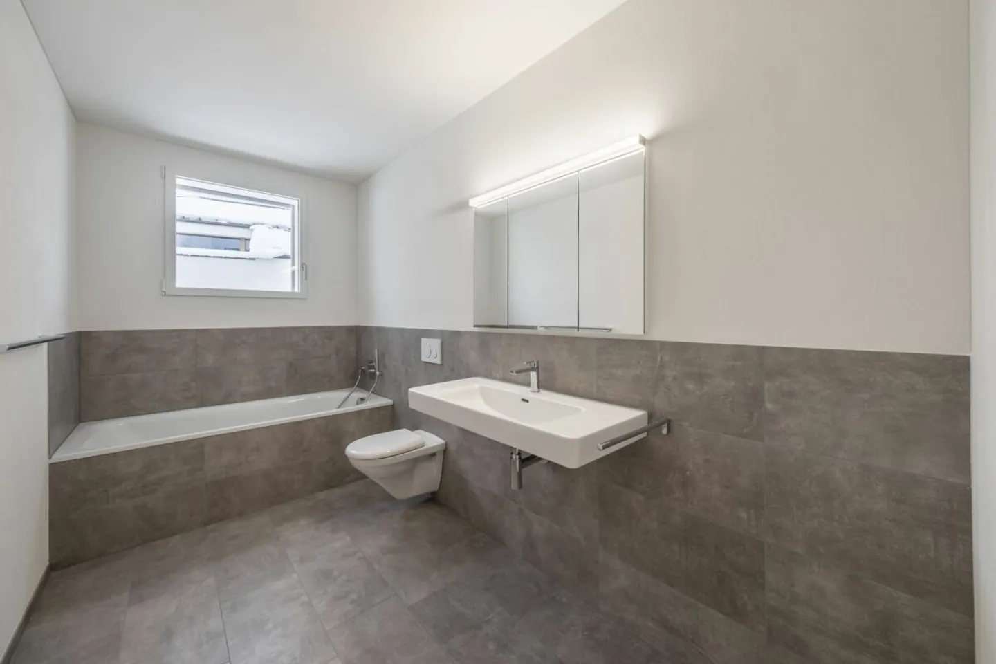 Luminoso appartamento familiare in un quartiere tranquillo - Foto 9 di 13