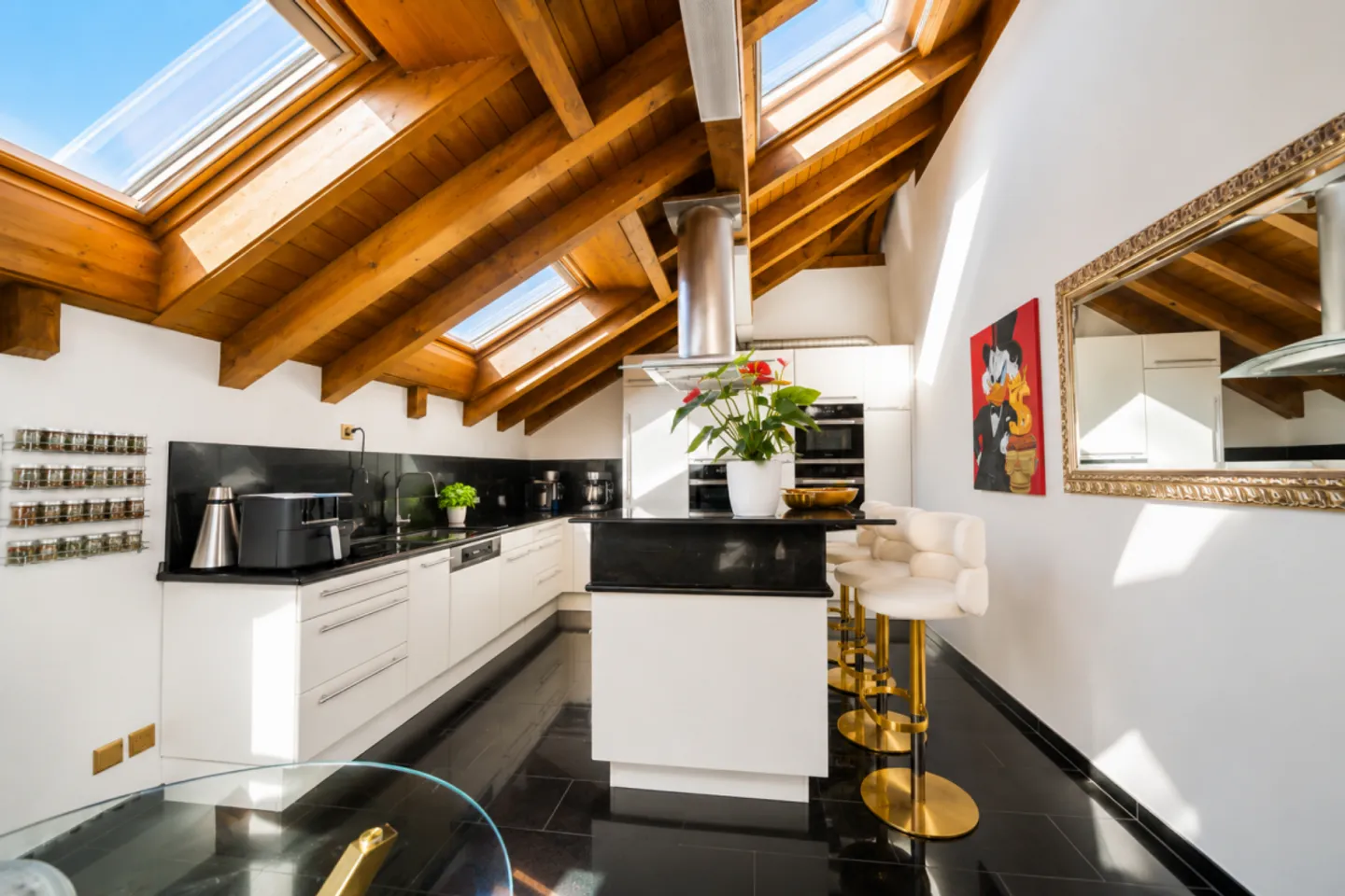 Exclusive 6.5-room penthouse apartment with lift directly into the apartment - Seepark Altendorf - Photo 7 of 13
