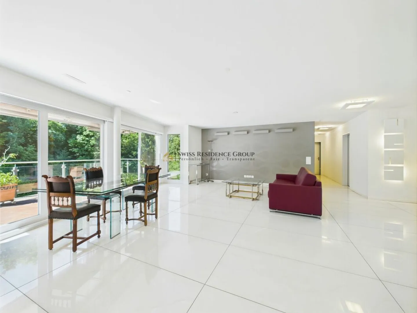 Retraite Stylée - Appartement Spacieux avec Balcon, Vue Panoramique et Cave à Vin - Photo 4 sur 13