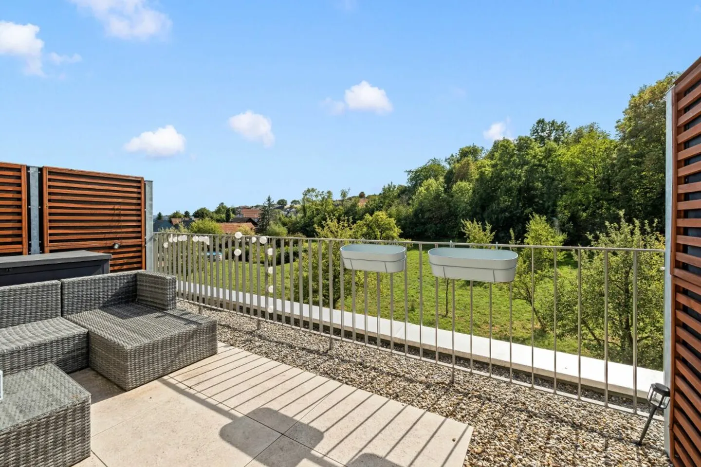 Modernes Reihen-EFH überzeugt durch idyllisches und zentrales Wohnen - optimal für Familien - Photo 4 of 13