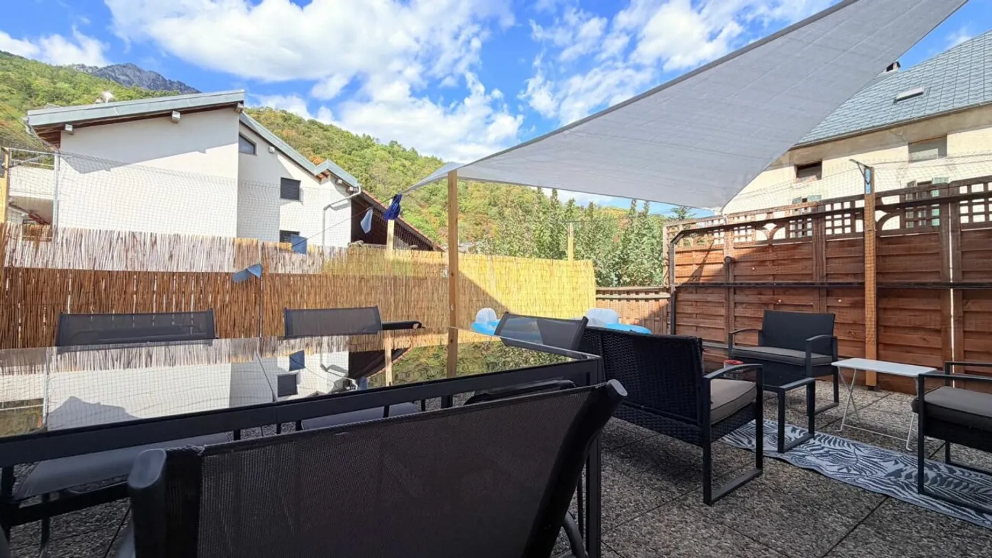 Appartement de 2,5 pièces en duplex avec grande terrasse - Photo 8 of 13