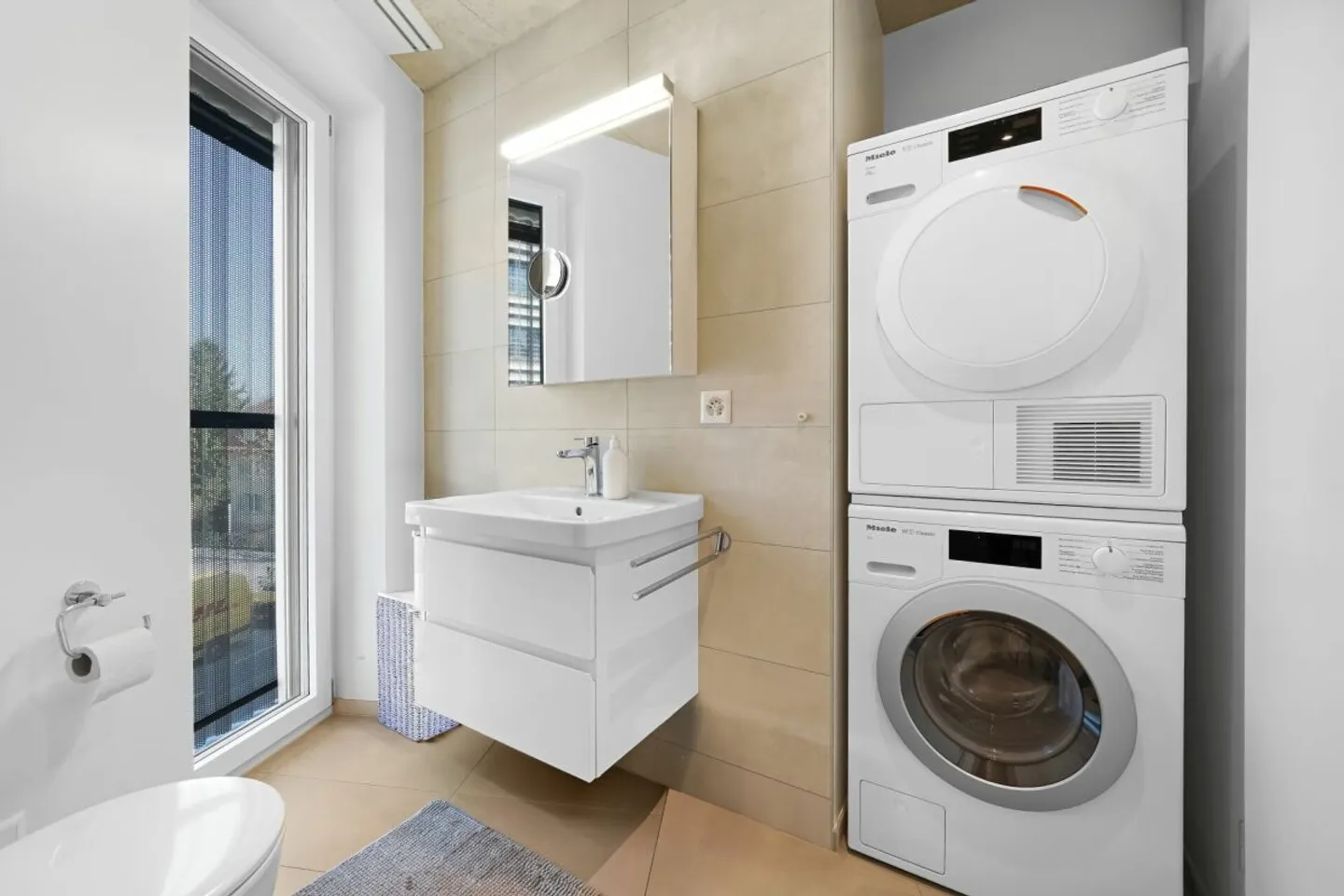 Votre havre de lumière au centre-ville de Fribourg - Photo 7 of 13