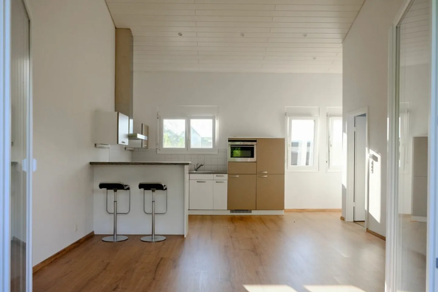 Charming 2.5-room apartment with a view of greenery in Aesch BL - Photo 7 of 13