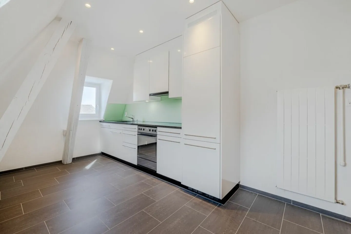 Einzigartige Dachwohnung in Seenähe - Photo 2 sur 13