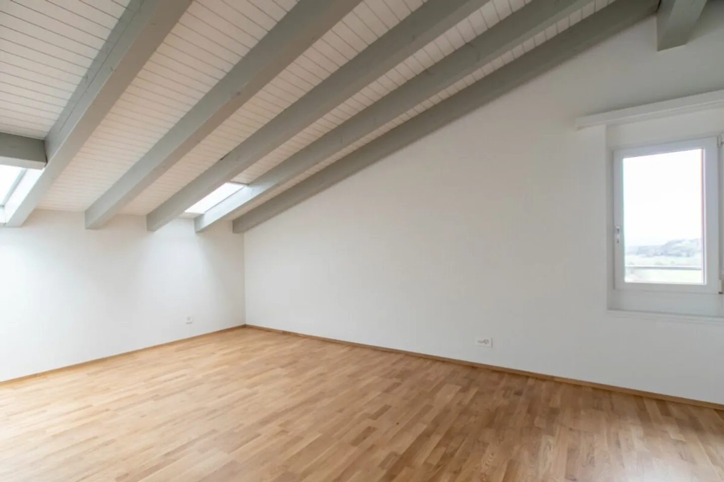 Grosszügige 3.5-Zimmer Attique - Foto 4 von 11