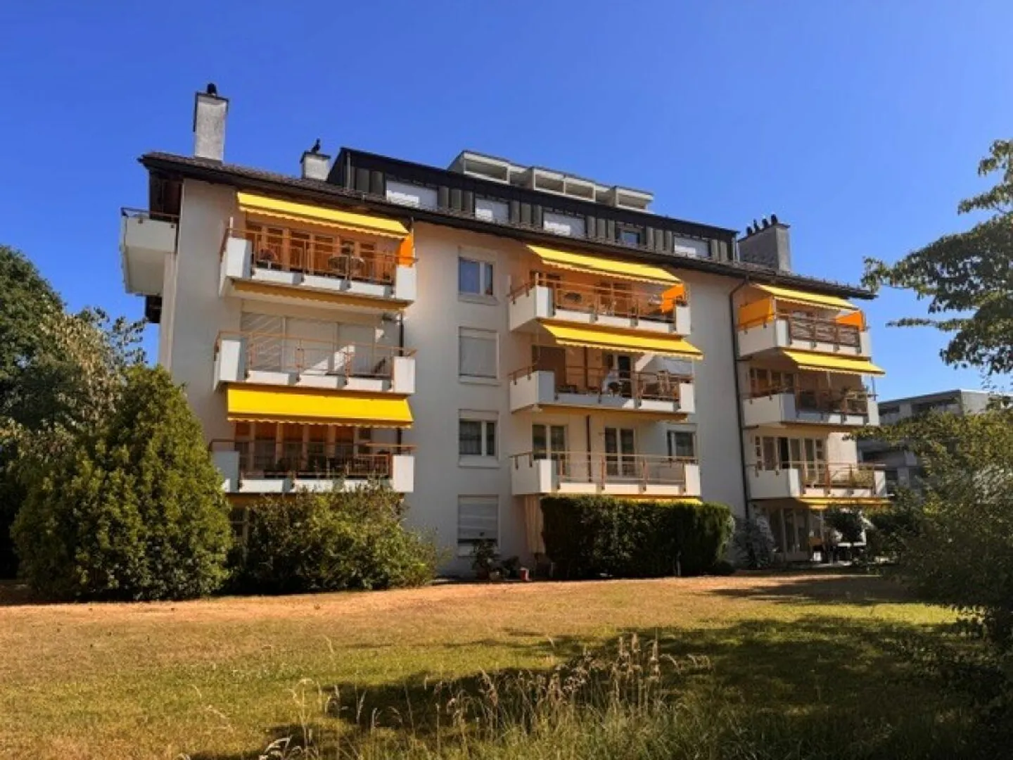 Charming, family-friendly 4.5-room garden apartment in the best residential location - Photo 1 of 7
