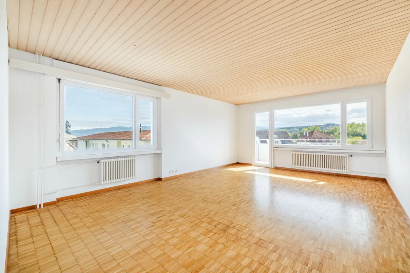 SPACIOUS 3.5-ROOM APARTMENT WITH SUNNY BALCONY AND INDIVIDUAL EXPANSION POTENTIAL - Photo 5 of 9
