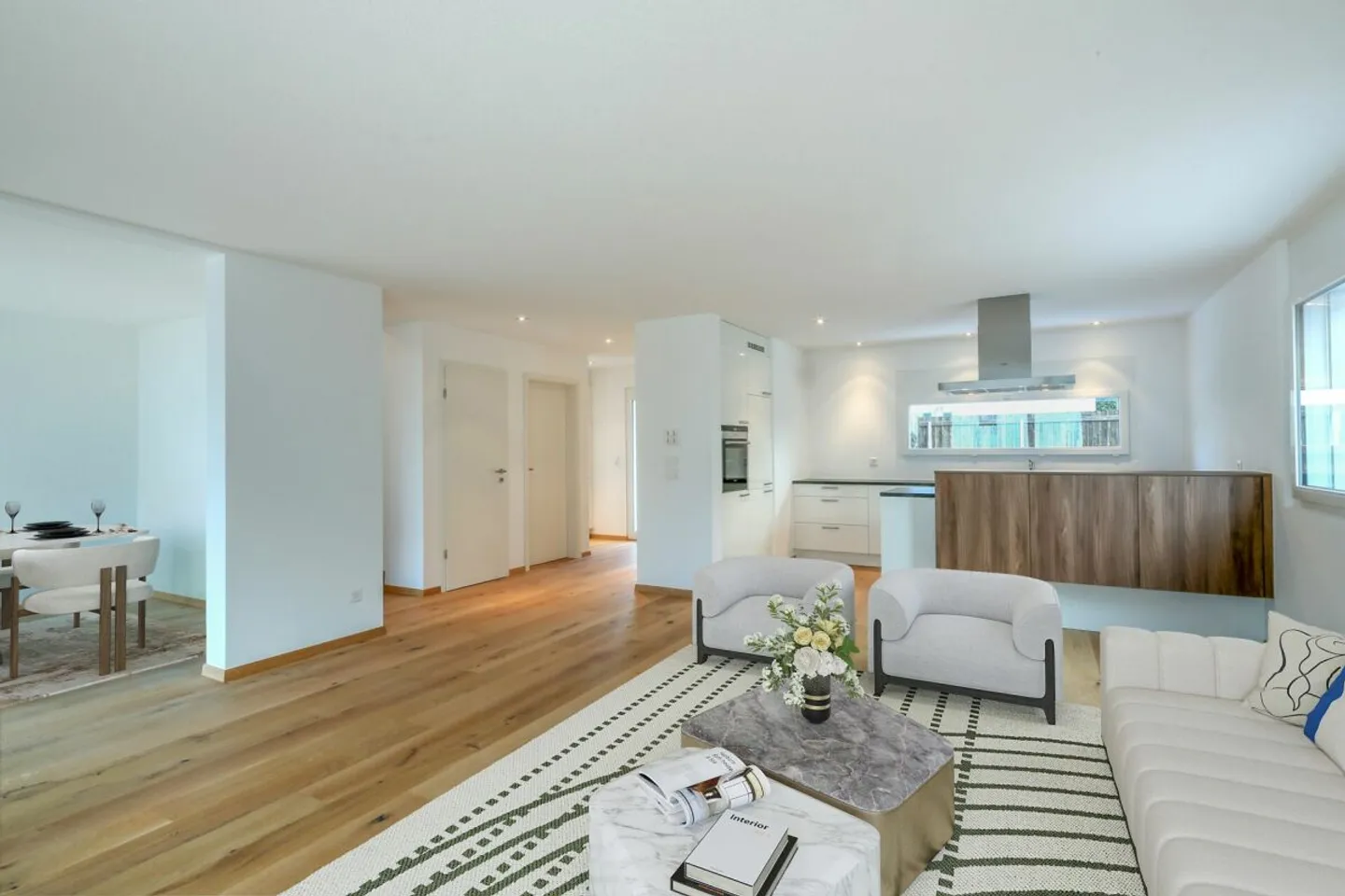 La tua nuova felicità domestica: Casa moderna su tre piani - Foto 3 di 13