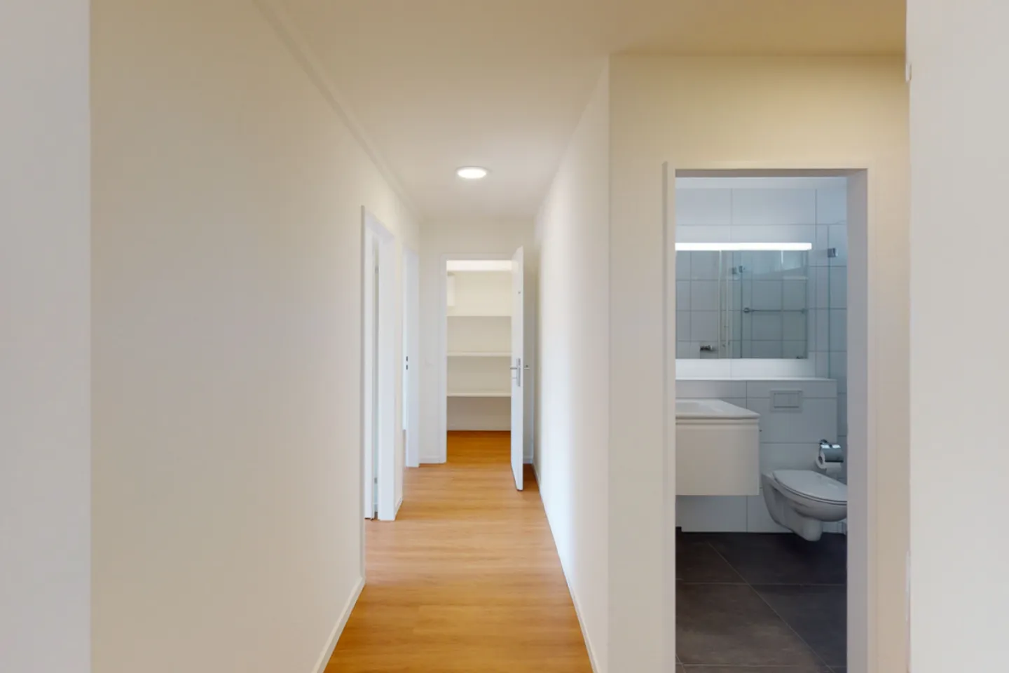 Living in a quiet location - Photo 8 of 10