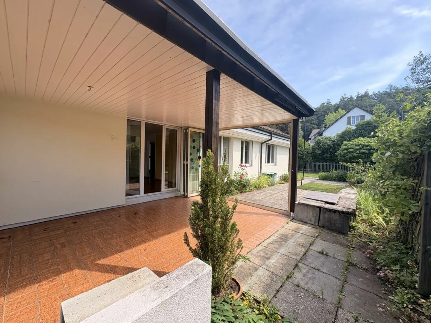 Ampia casa unifamiliare con grande potenziale in una zona residenziale tranquilla a Neftenbach - Foto 13 di 13