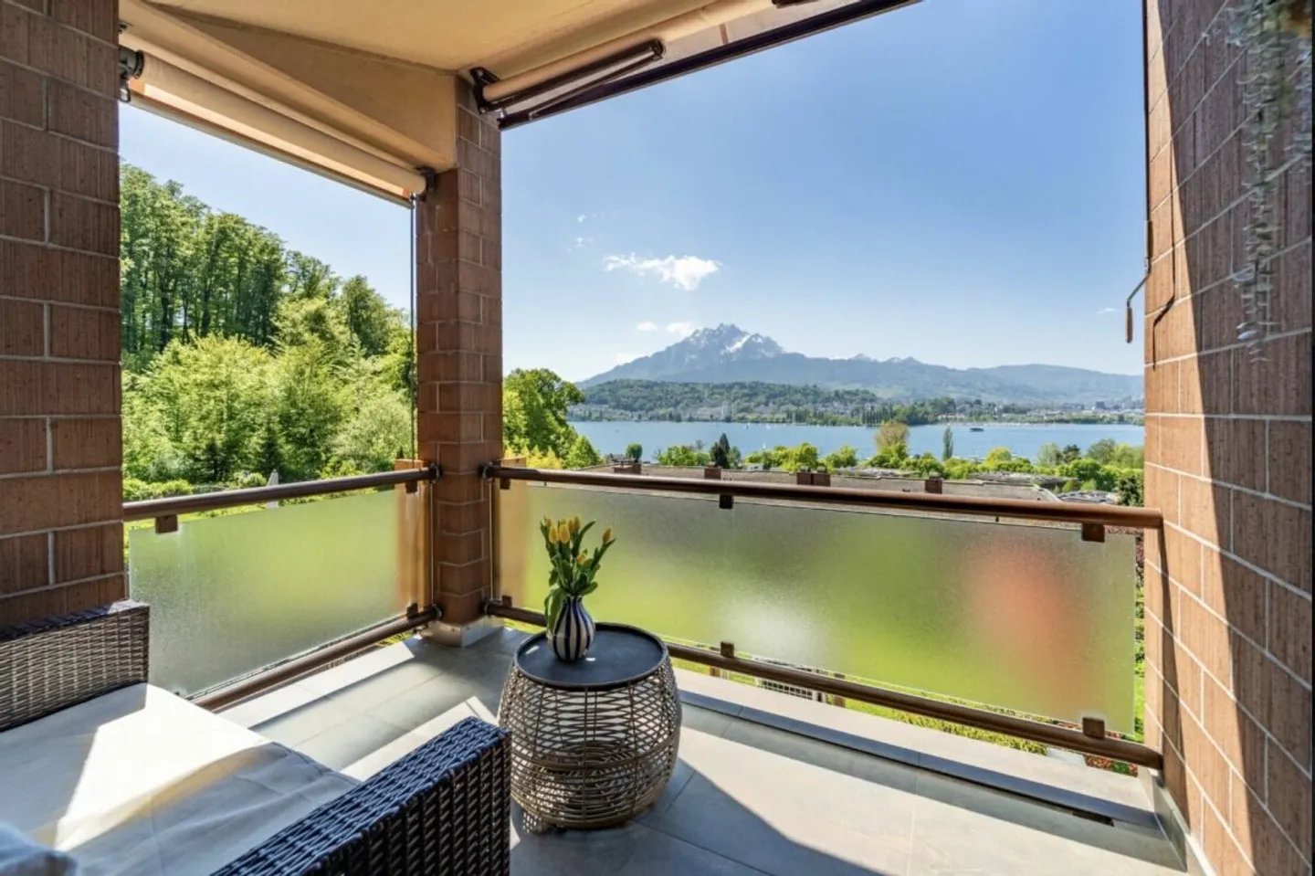 Logenplatz über dem Vierwaldstättersee, elegantes Reihenhaus-Juwel in Luzern - Foto 7 von 12