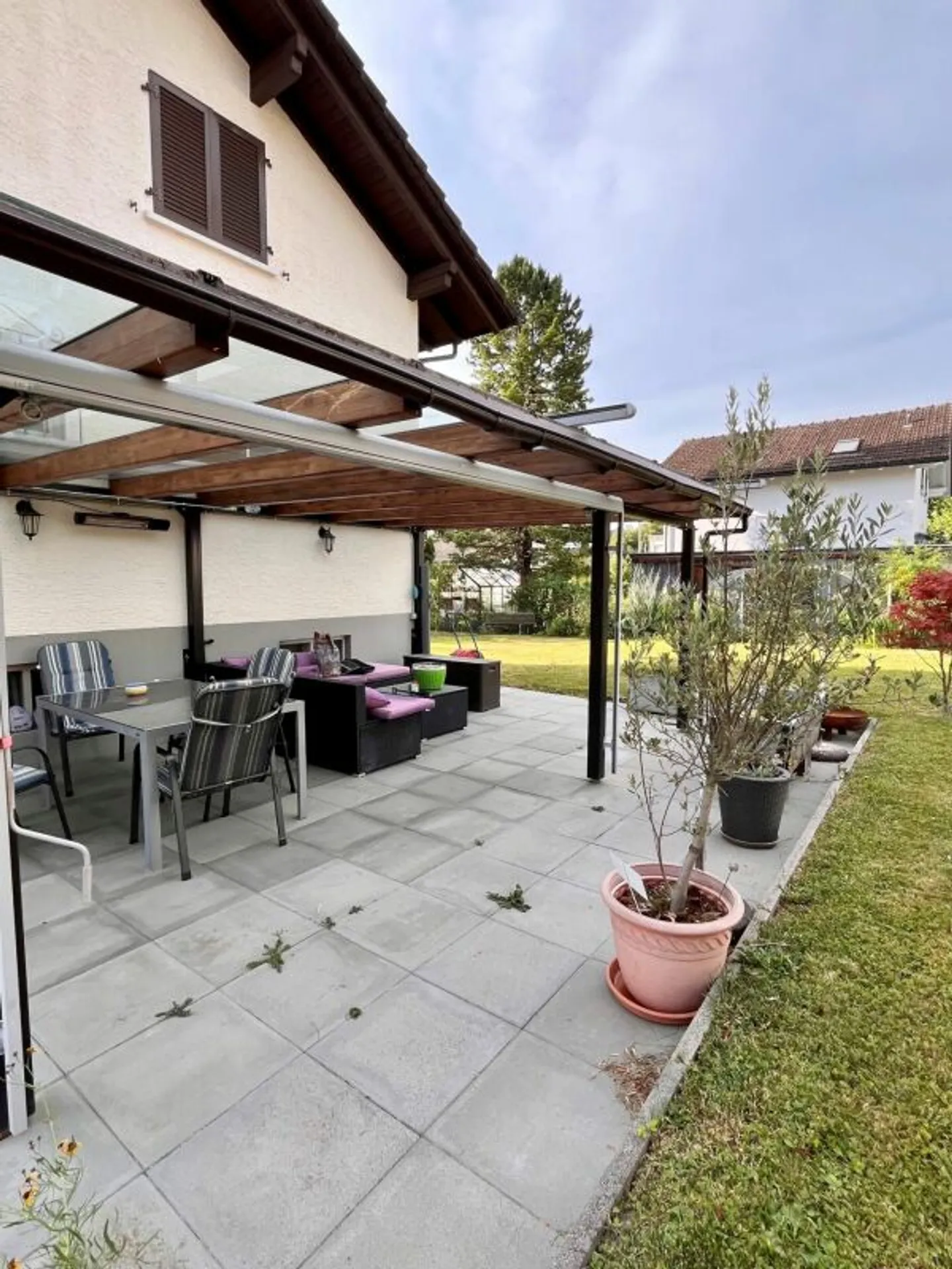 Charming 5 1/2 room single-family house in an idyllic residential area in the green - Photo 8 of 10