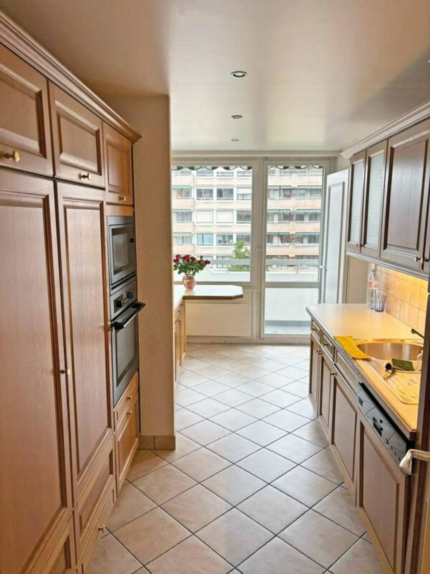 Beautiful apartment in the heart of Champel facing Parc Bertrand - Photo 3 of 9