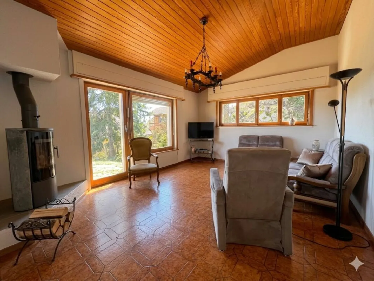 Villa individuelle à rénover avec vue imprenable - Photo 6 sur 13