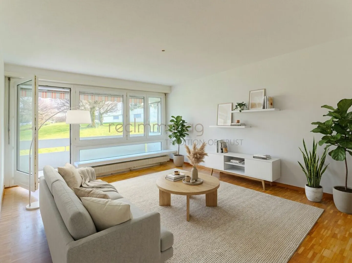 4.5-room apartment with balcony and attractive renovation potential - Photo 2 of 11